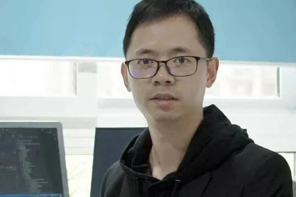 陈威:从普通程序员到科技创业者的逆袭之路 陈威:从普通程序员到科技创业者的逆袭之路