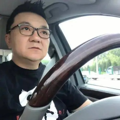 董路的妻子:她是谁?揭秘这位成功男人背后的女人 董路的妻子:她是谁?揭秘这位成功男人背后的女人
