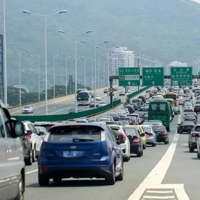 2025.11.17深圳今日汽车尾号限行是几 2025.11.17深圳今日汽车尾号限行是几