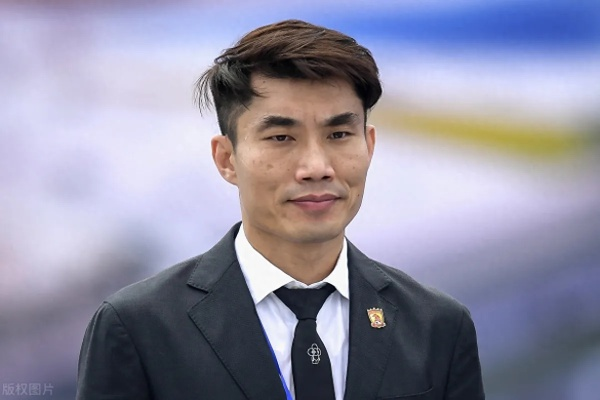 邵克难:从平凡到卓越的逆袭之路,他的故事为何激励了无数年轻人? 邵克难:从平凡到卓越的逆袭之路,他的故事为何激励了无数年轻人?
