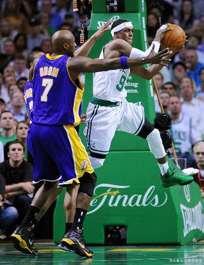 2010 NBA湖人VS——一场经典对决的深度解析 2010 NBA湖人VS——一场经典对决的深度解析