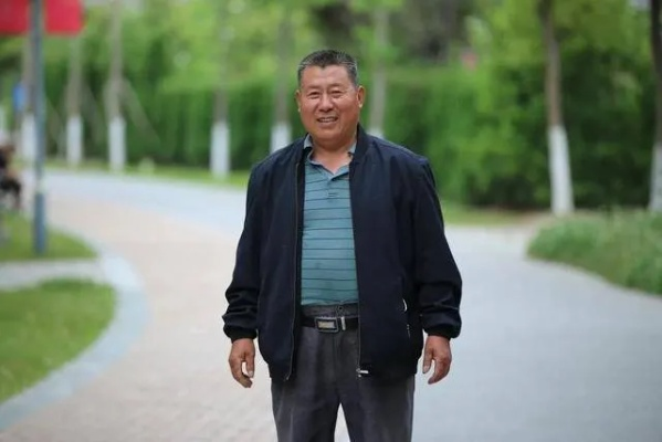 金明辉:一个普通人的不平凡人生,我的故事与你分享 金明辉:一个普通人的不平凡人生,我的故事与你分享