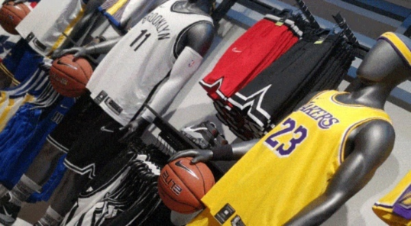 NBA球场购物:一场运动与时尚的交汇之旅 NBA球场购物:一场运动与时尚的交汇之旅