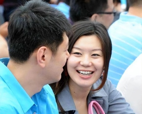 莫科与周雅菲:用爱与坚持谱写平凡人生的非凡故事 莫科与周雅菲:用爱与坚持谱写平凡人生的非凡故事