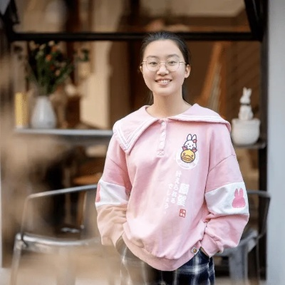 邱钰涵:从平凡女孩到闪耀舞台的追梦之旅 邱钰涵:从平凡女孩到闪耀舞台的追梦之旅