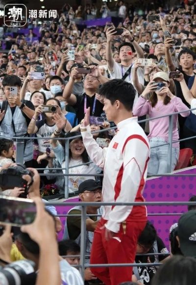 “苏神咬人”事件引热议:赛场激情与体育精神的边界在哪里? “苏神咬人”事件引热议:赛场激情与体育精神的边界在哪里?