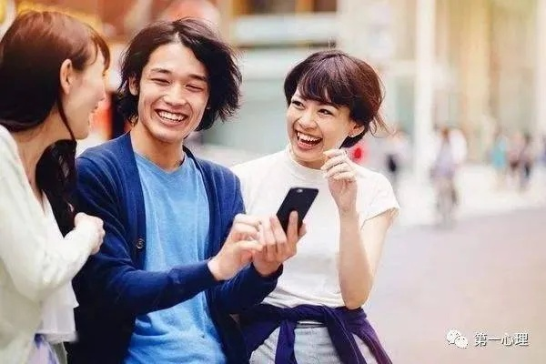 日比现象:年轻人为何沉迷“日比式生活”?揭秘背后的社会心理 日比现象:年轻人为何沉迷“日比式生活”?揭秘背后的社会心理