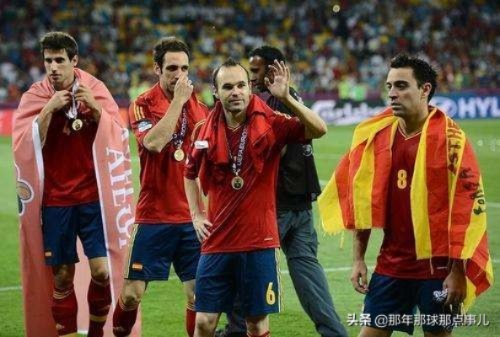 西班牙中场大师的自白:荣耀、挣扎与永不熄灭的足球之火 西班牙中场大师的自白:荣耀、挣扎与永不熄灭的足球之火