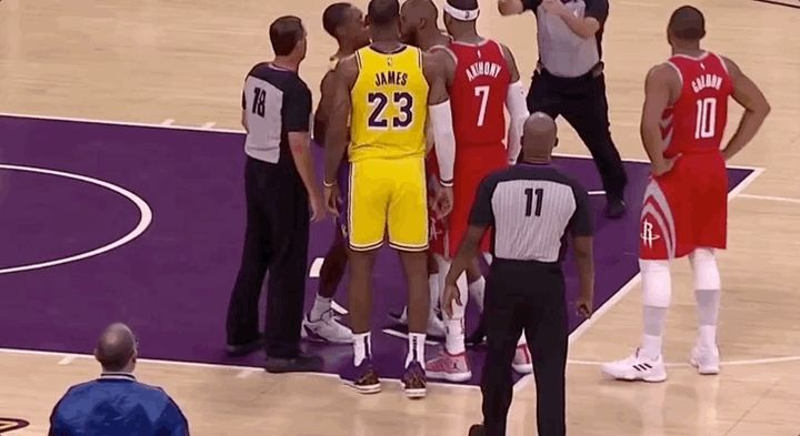 2018年NBA焦点之战:火箭对决湖人,激情碰撞的背后 2018年NBA焦点之战:火箭对决湖人,激情碰撞的背后