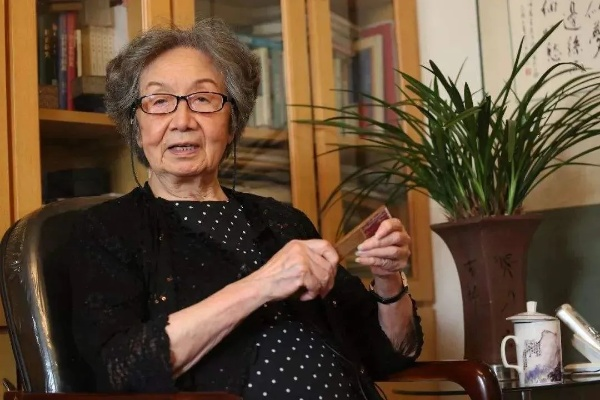 陶嘉莹:用热爱与坚持书写青春的闪耀篇章 陶嘉莹:用热爱与坚持书写青春的闪耀篇章