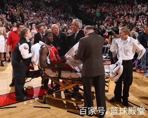 开拓者队医团队:守护球员健康的幕后英雄 开拓者队医团队:守护球员健康的幕后英雄