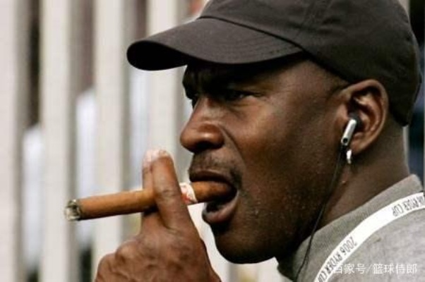 nba有哪些球星抽烟 NBA球员比赛中场休息可以抽烟吗