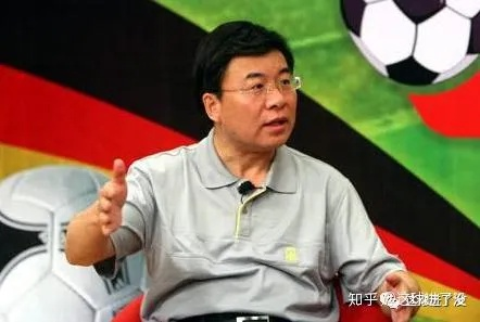 韩乔生夏普事件:一场关于体育解说与网络文化的深度碰撞 韩乔生夏普事件:一场关于体育解说与网络文化的深度碰撞
