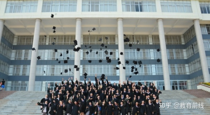 南宁师范大学师园学院和哪几个学校挨着? 南宁师范大学师园学院和哪几个学校挨着?