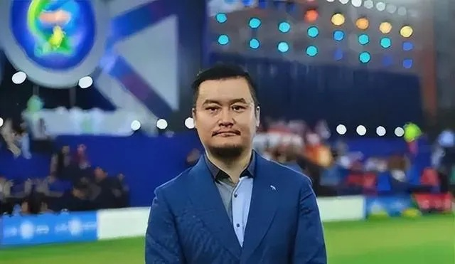 贺炜经典解说:绿茵场上的诗意与哲思 贺炜经典解说:绿茵场上的诗意与哲思