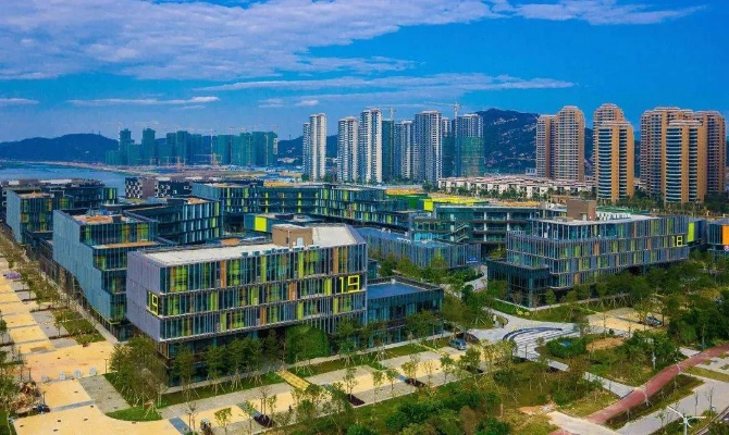 雷德蒙:科技小镇如何成为年轻人追逐梦想的新天地? 雷德蒙:科技小镇如何成为年轻人追逐梦想的新天地?