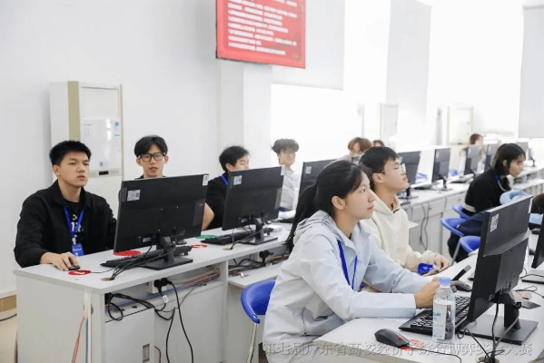 高尔夫赌场德州扑克:一场融合运动与智慧的奢华博弈 高尔夫赌场德州扑克:一场融合运动与智慧的奢华博弈