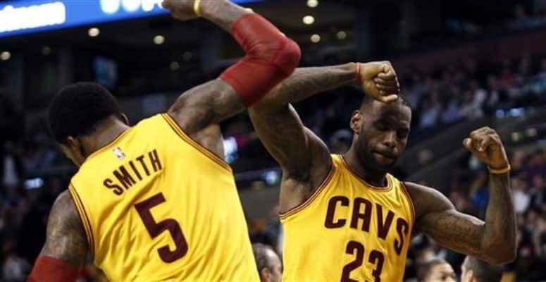 骑士VS湖人:巅峰对决引爆NBA赛场,谁将主宰荣耀? 骑士VS湖人:巅峰对决引爆NBA赛场,谁将主宰荣耀?