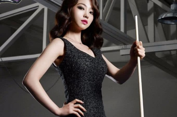 韩国台球美女:美貌与实力并存的台球女神 韩国台球美女:美貌与实力并存的台球女神