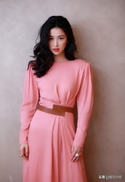 尤文老板娘朱珠:从豪门太太到独立女性,我的蜕变与成长 尤文老板娘朱珠:从豪门太太到独立女性,我的蜕变与成长