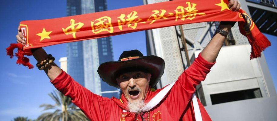 “球迷皇帝罗西”:一个让足球梦想照进现实的传奇故事 “球迷皇帝罗西”:一个让足球梦想照进现实的传奇故事