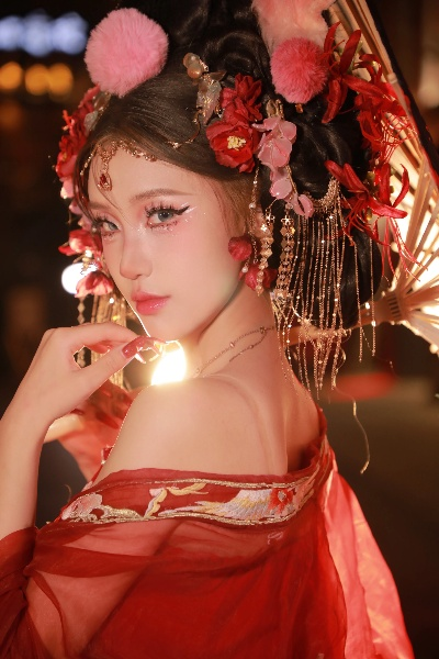 西安红色妆造相关长尾关键词有哪些 西安红色妆造相关长尾关键词有哪些