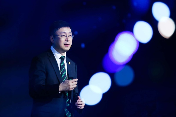 贺宇:一位卓越领导者的成长历程与深远影响 贺宇:一位卓越领导者的成长历程与深远影响