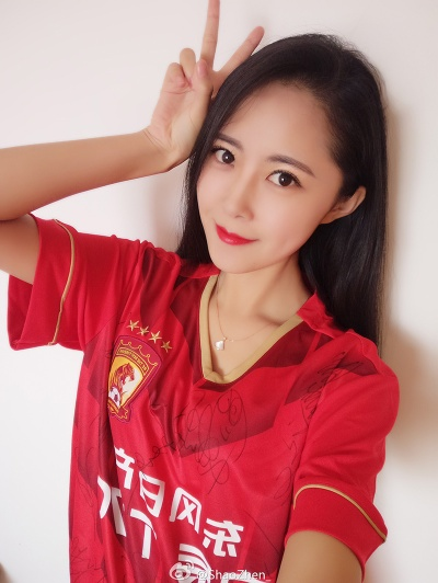 邹正女友:揭秘足球明星背后的爱情故事 邹正女友:揭秘足球明星背后的爱情故事