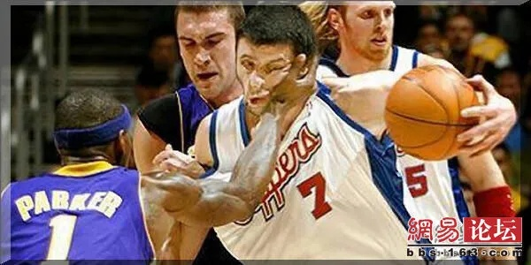 吹气NBA篮球赛场上的神秘“吹气”现象 吹气NBA篮球赛场上的神秘“吹气”现象